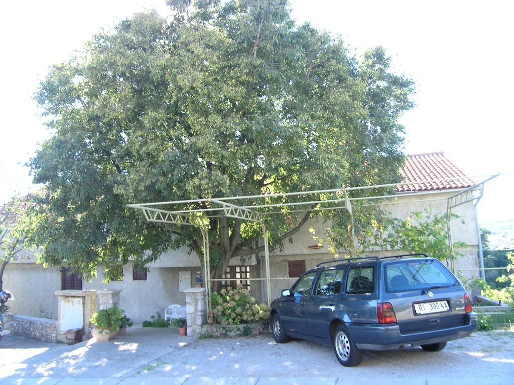 Dagmar Apartment